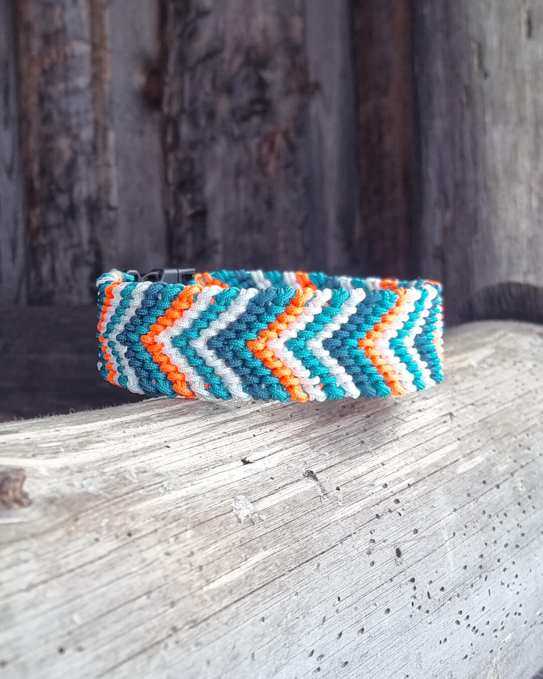 Hvorfor vi lager hundehalsbånd i paracord